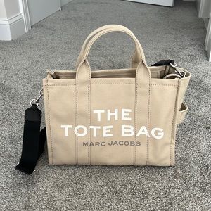 Marc Jacobs The Small Tote Bag in Beige